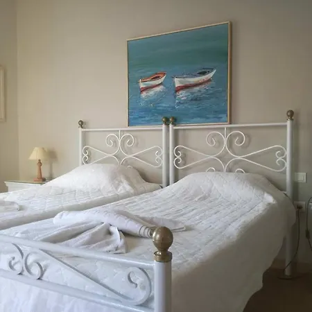 Ntafos Art Seaside Aparthotel *